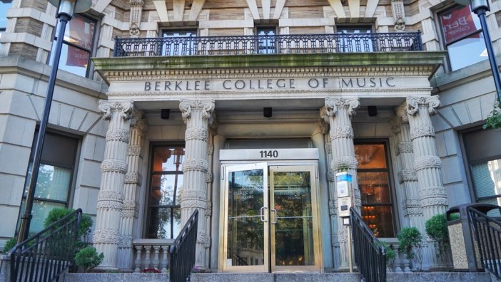 三小只高考考了多少分