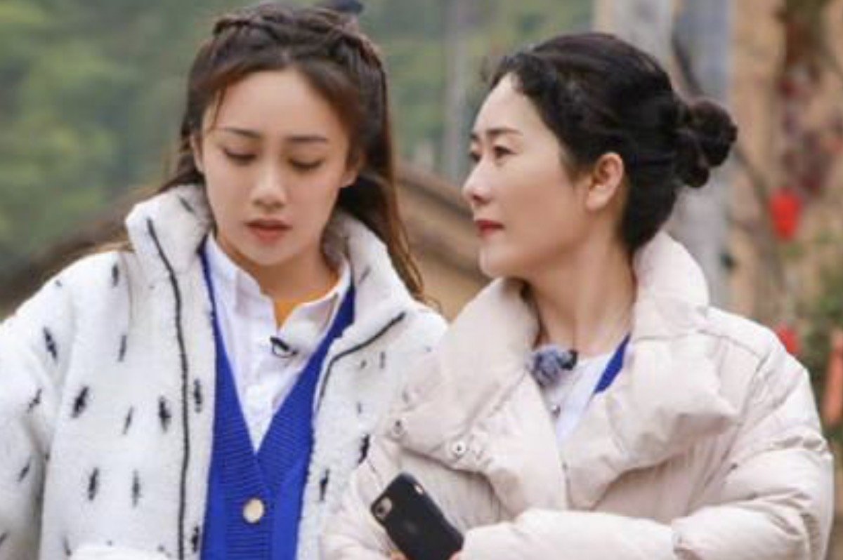 刘芸发微博分享和妈妈的合影，她妈妈的状态如何？