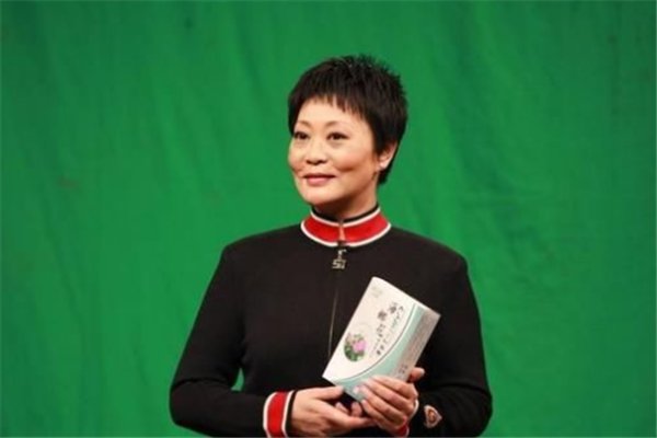 在相声演员界你觉得单联丽优秀的原因是什么？