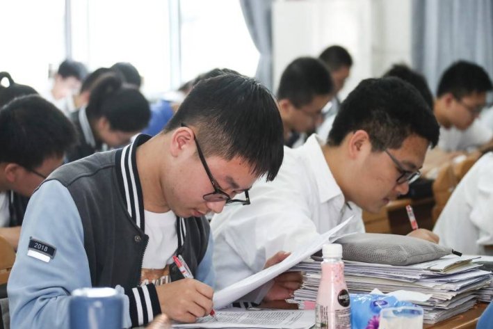 职业高中能考大学吗？