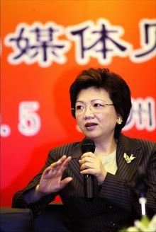 郑李锦芬的个人经历